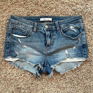 Willow & root Buckle exclusive denim short